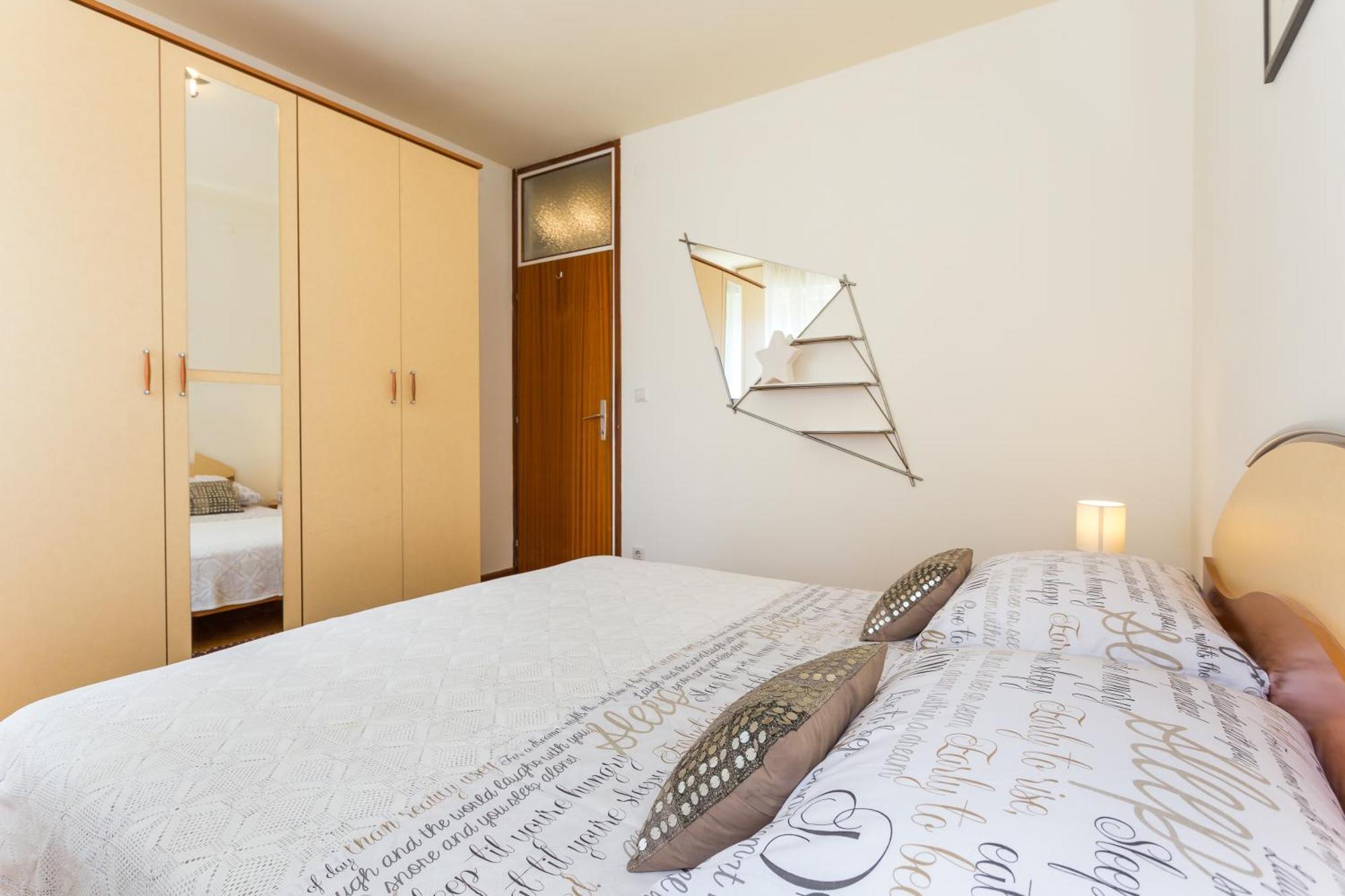 Apartments With Wifi Split - 13957 Phòng bức ảnh